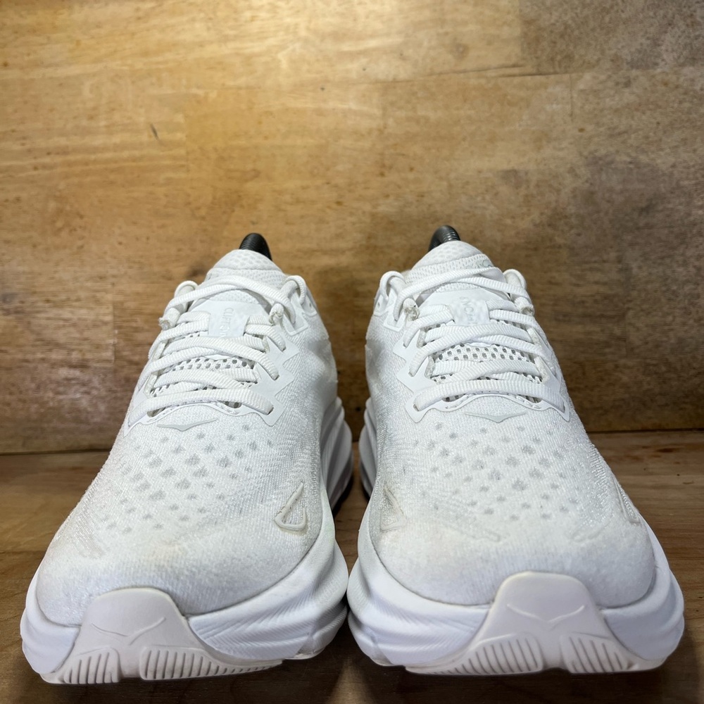 Hoka One One Clifton 9 REFLECTIVE Womens Size 7.5 Running Shoes Sneakers White - Picture 2 of 12